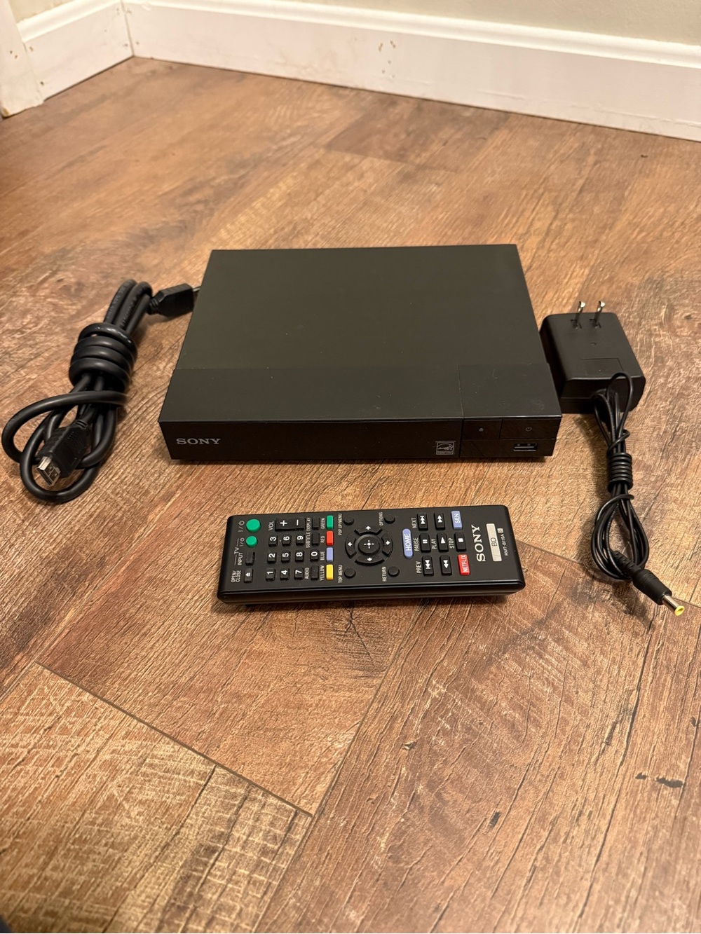 Sony BDP-S1700 Blu-ray DVD Player - Black w/ Power Cord HDMI & Remote - Tested